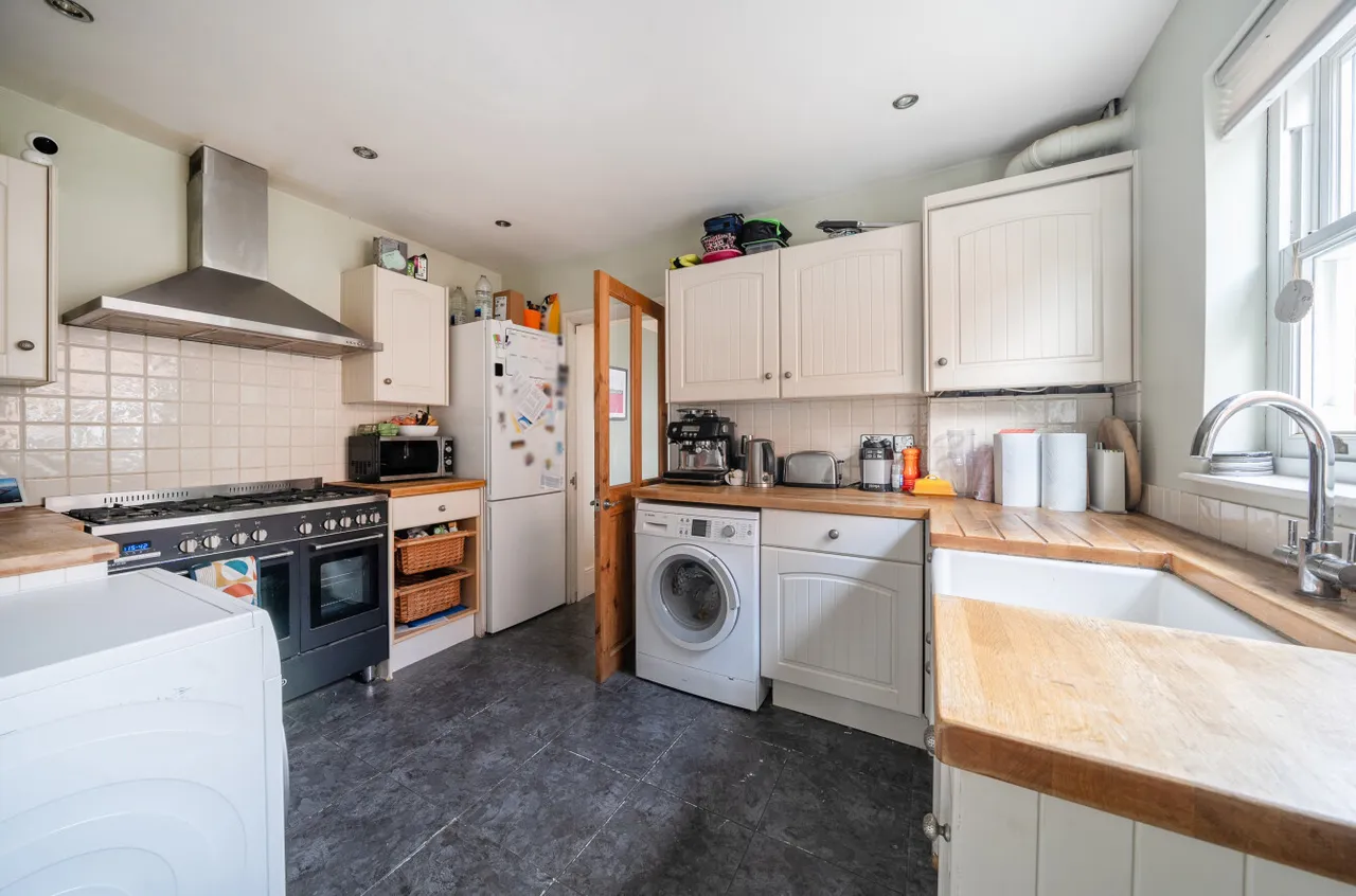Victoria Cottages, Ash Vale, Surrey, GU12 5BJ, photo 4