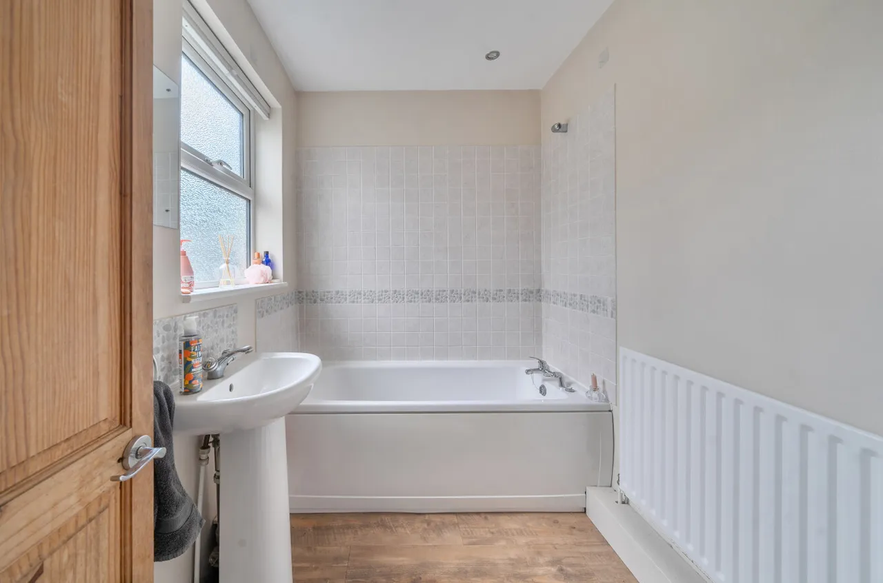 Victoria Cottages, Ash Vale, Surrey, GU12 5BJ, photo 10