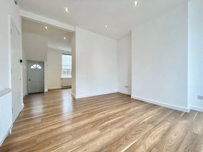 Commercial Road, London E14 7LF, photo 3