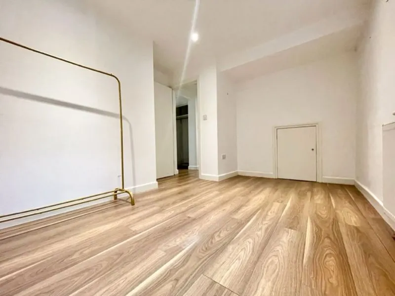 Commercial Road, London E14 7LF, photo 5