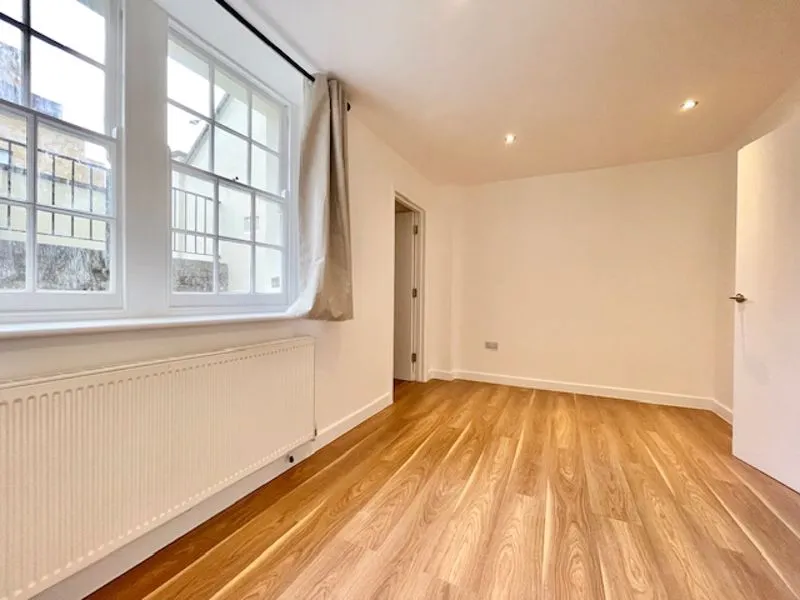 Commercial Road, London E14 7LF, photo 7