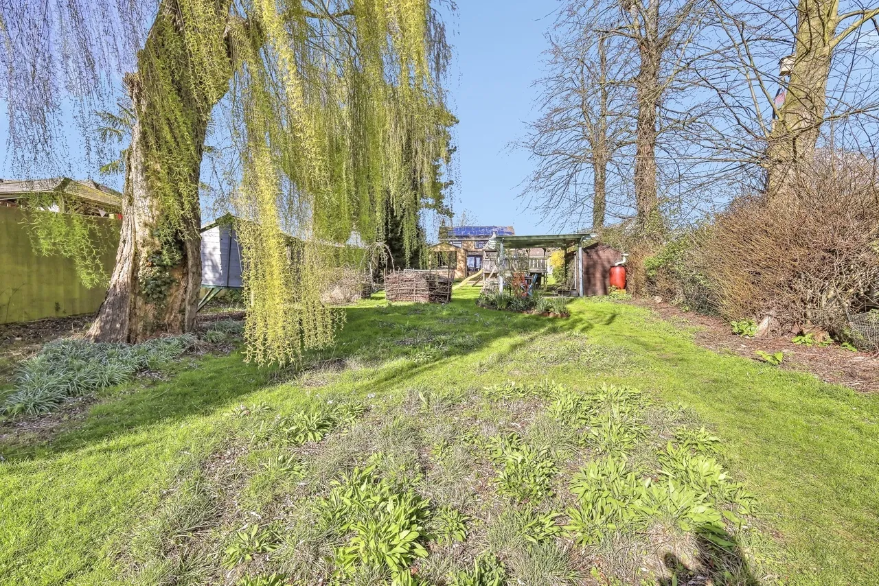 Main Road, Hackleton, Northampton, NN7, photo 43