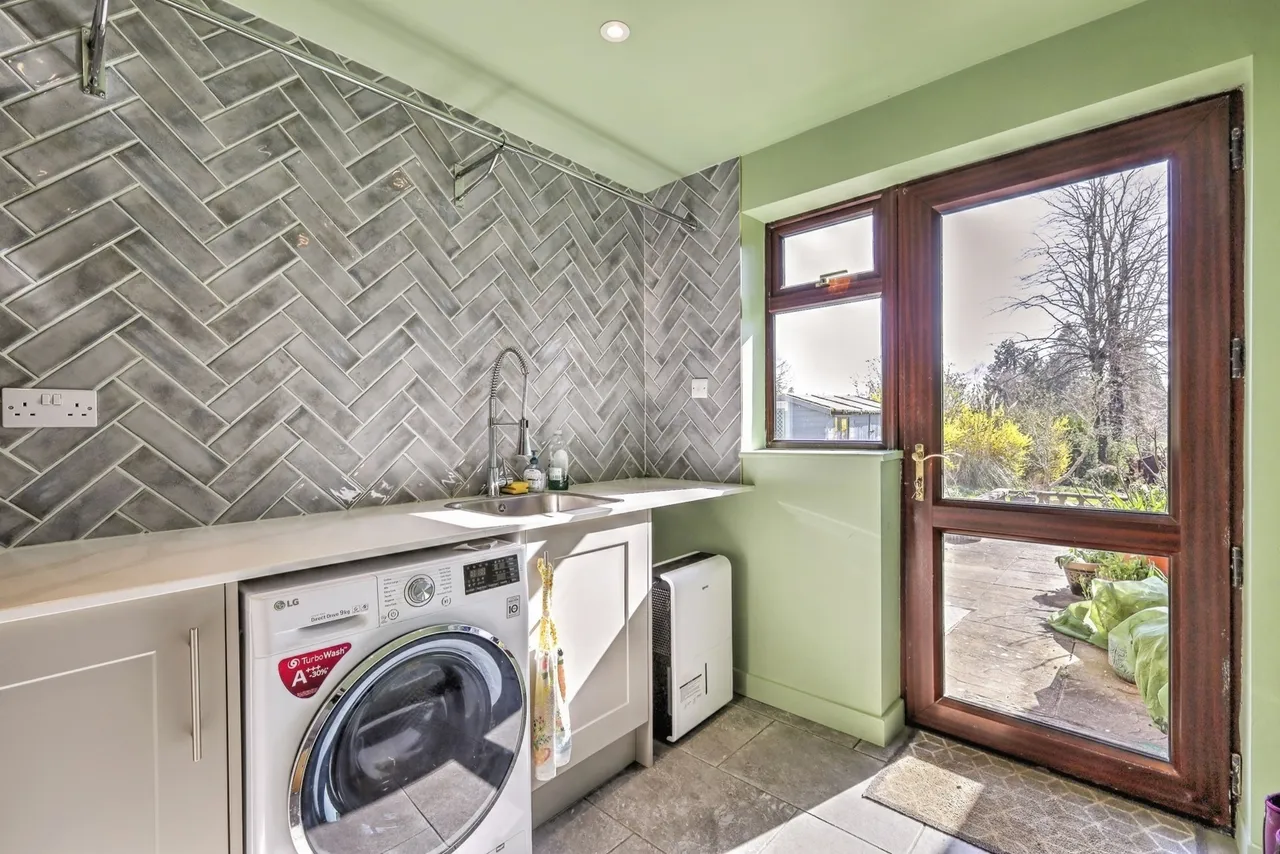 Main Road, Hackleton, Northampton, NN7, photo 16