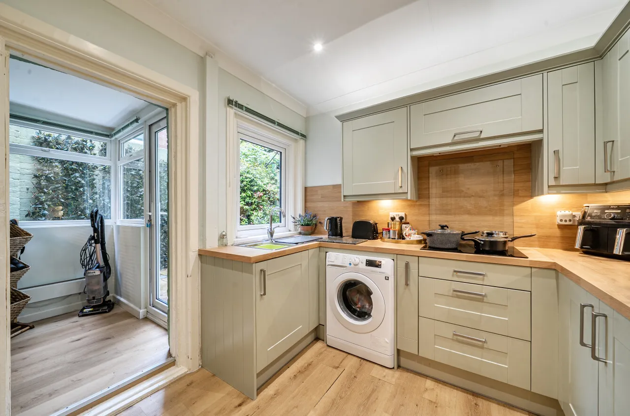 Portsmouth Road, Woolston, SO19, photo 4