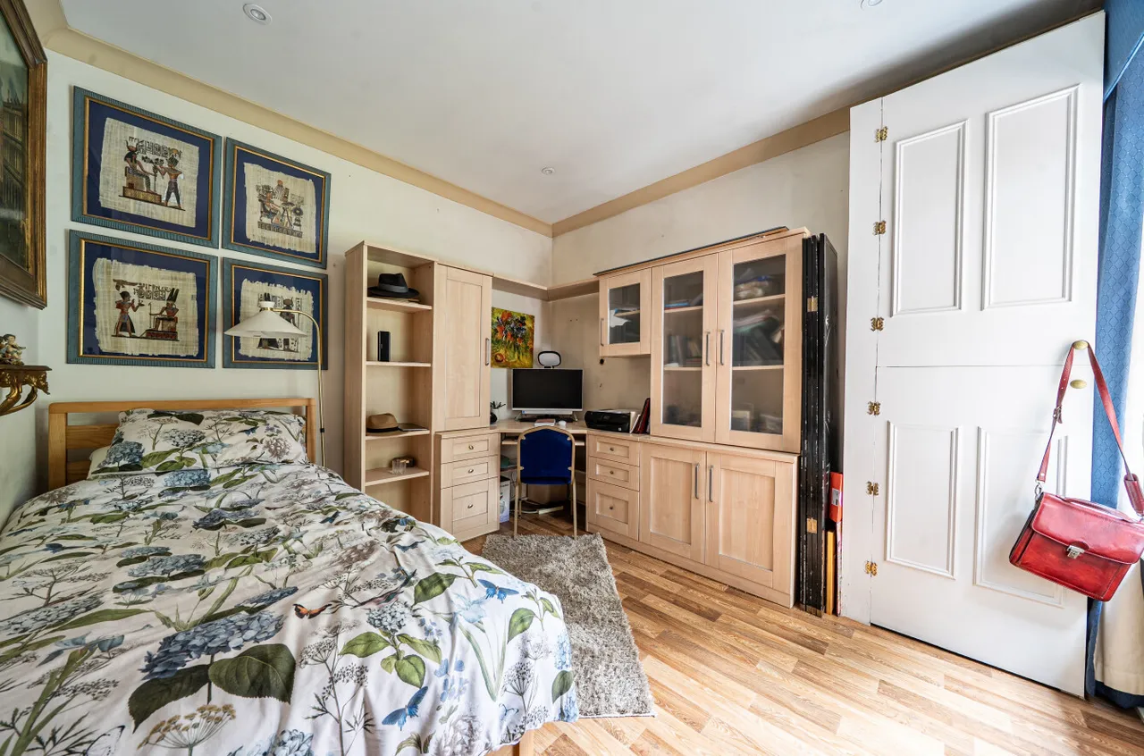 Portsmouth Road, Woolston, SO19, photo 9