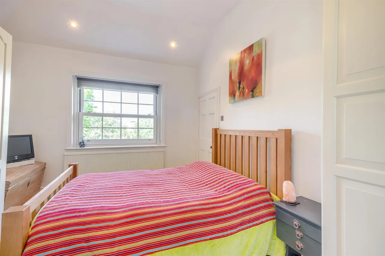 Pickhurst Lane, Bromley, photo 9
