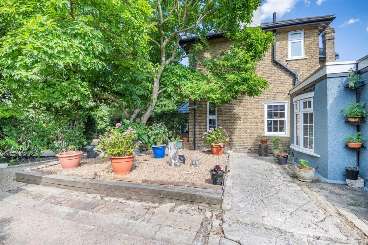 Pickhurst Lane, Bromley, photo 19