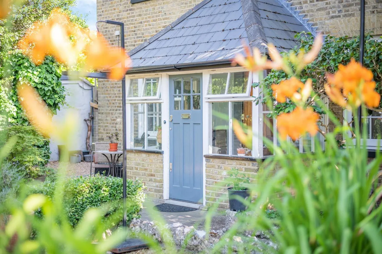 Pickhurst Lane, Bromley, photo 18