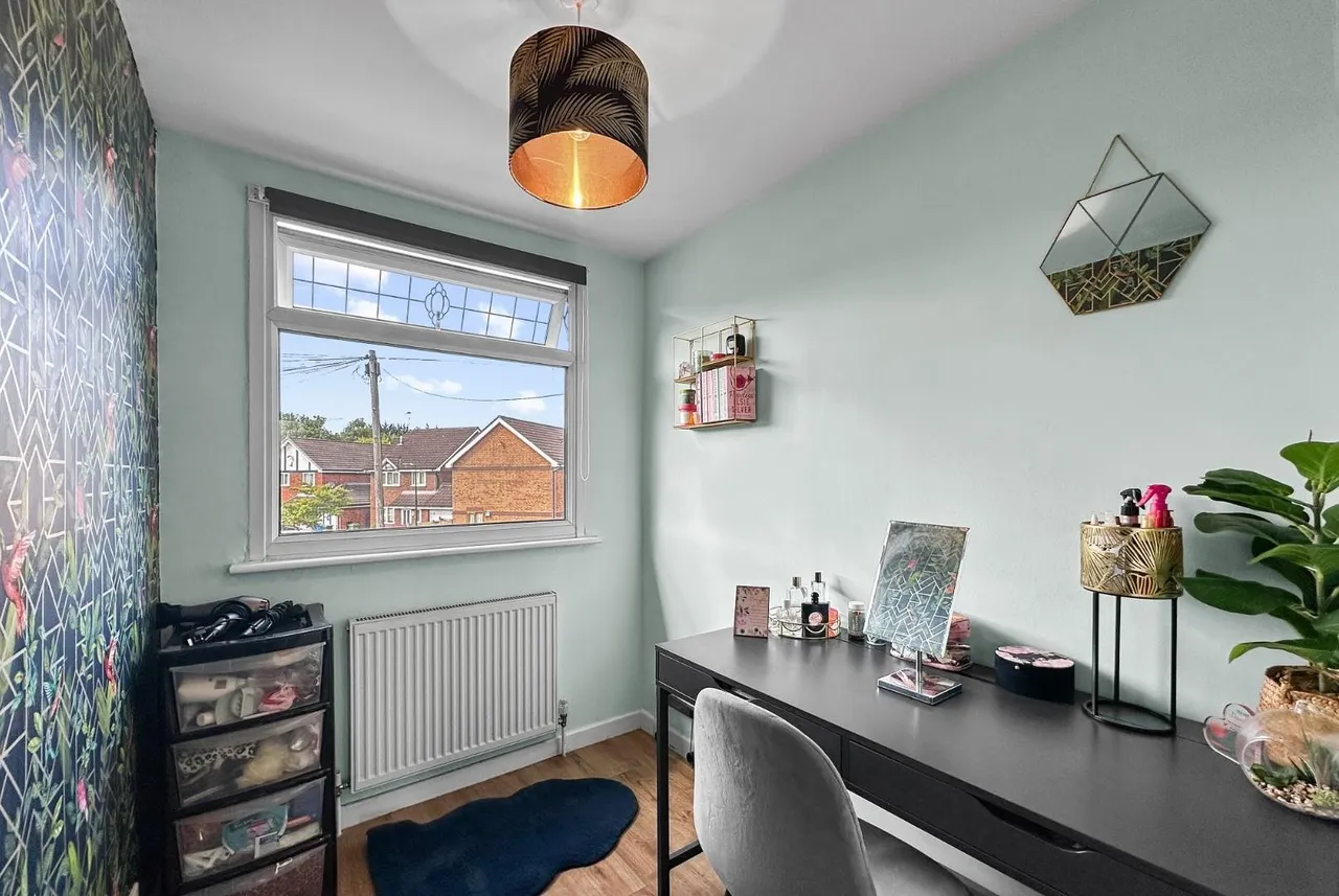 Redesmere Close, Timperley, Cheshire WA15 7EE, photo 13