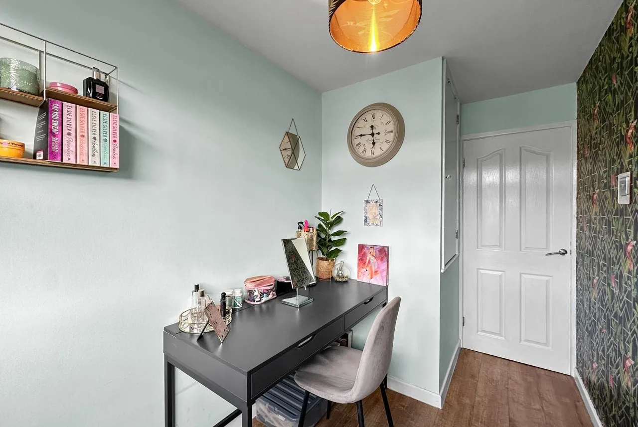 Redesmere Close, Timperley, Cheshire WA15 7EE, photo 14