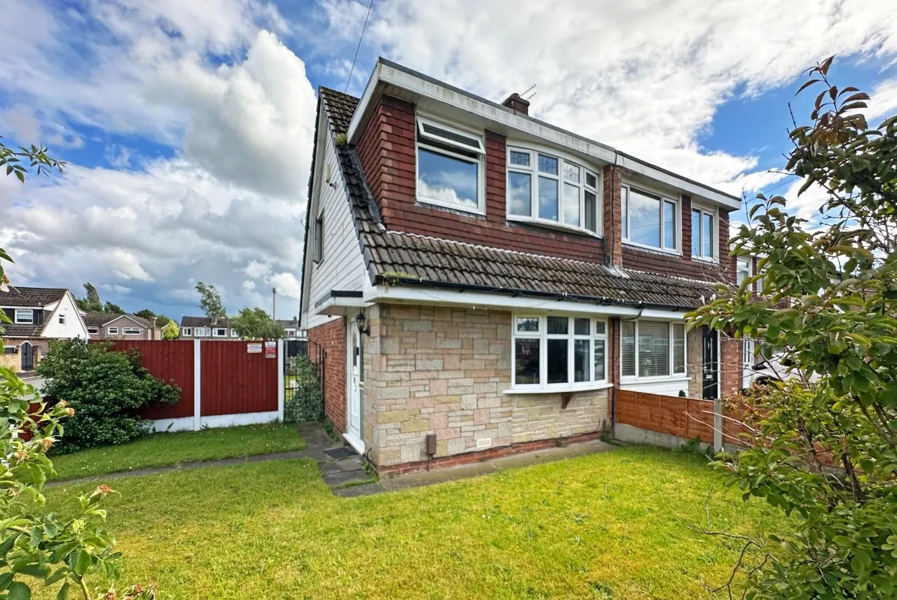 Redesmere Close, Timperley, Cheshire WA15 7EE, photo 27