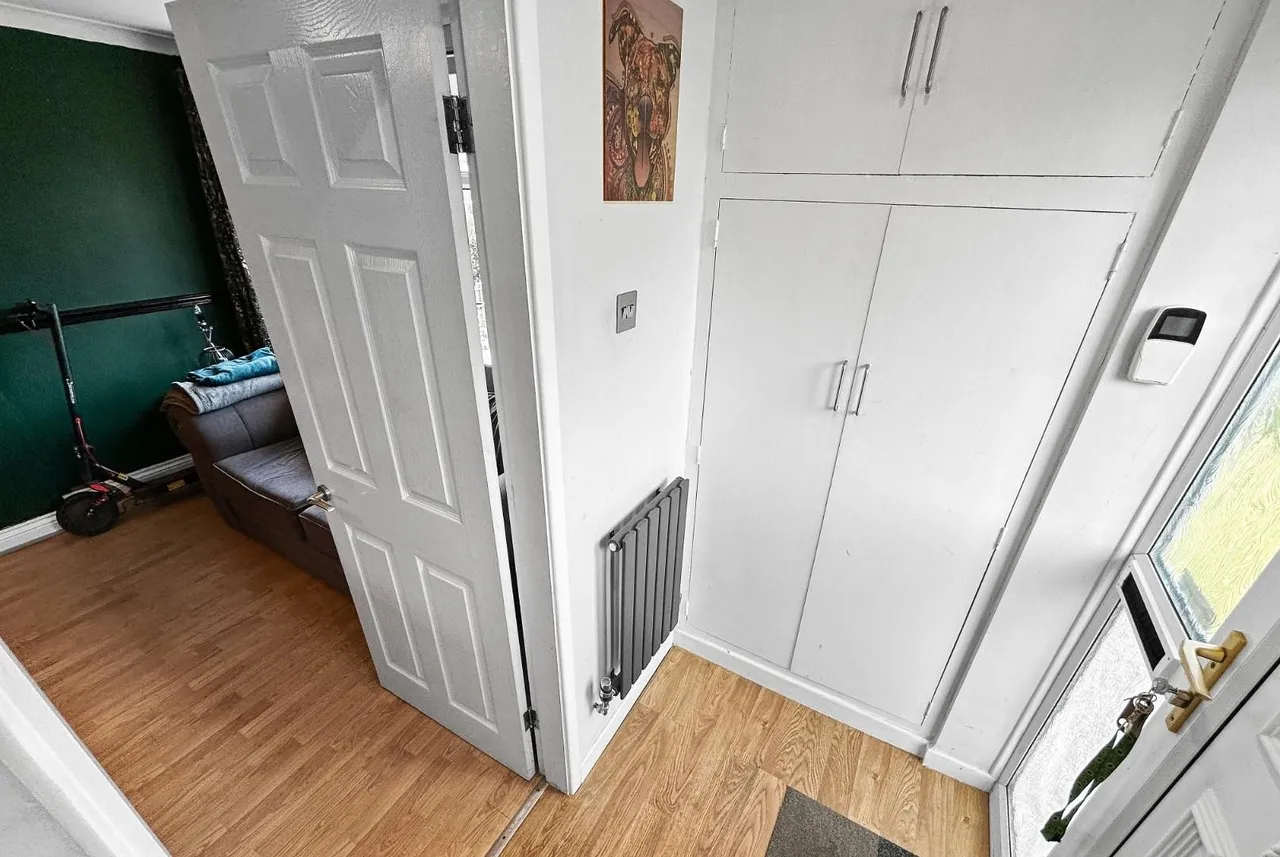 Redesmere Close, Timperley, Cheshire WA15 7EE, photo 8