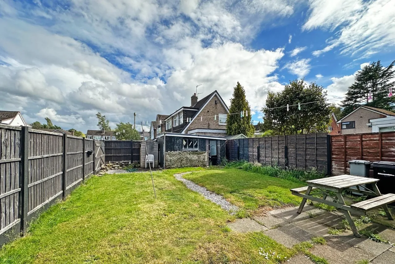 Redesmere Close, Timperley, Cheshire WA15 7EE, photo 23