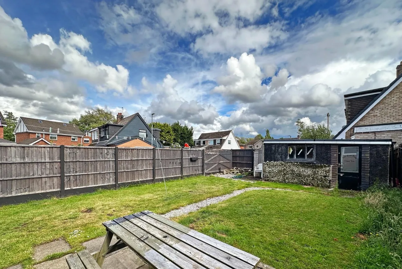 Redesmere Close, Timperley, Cheshire WA15 7EE, photo 22