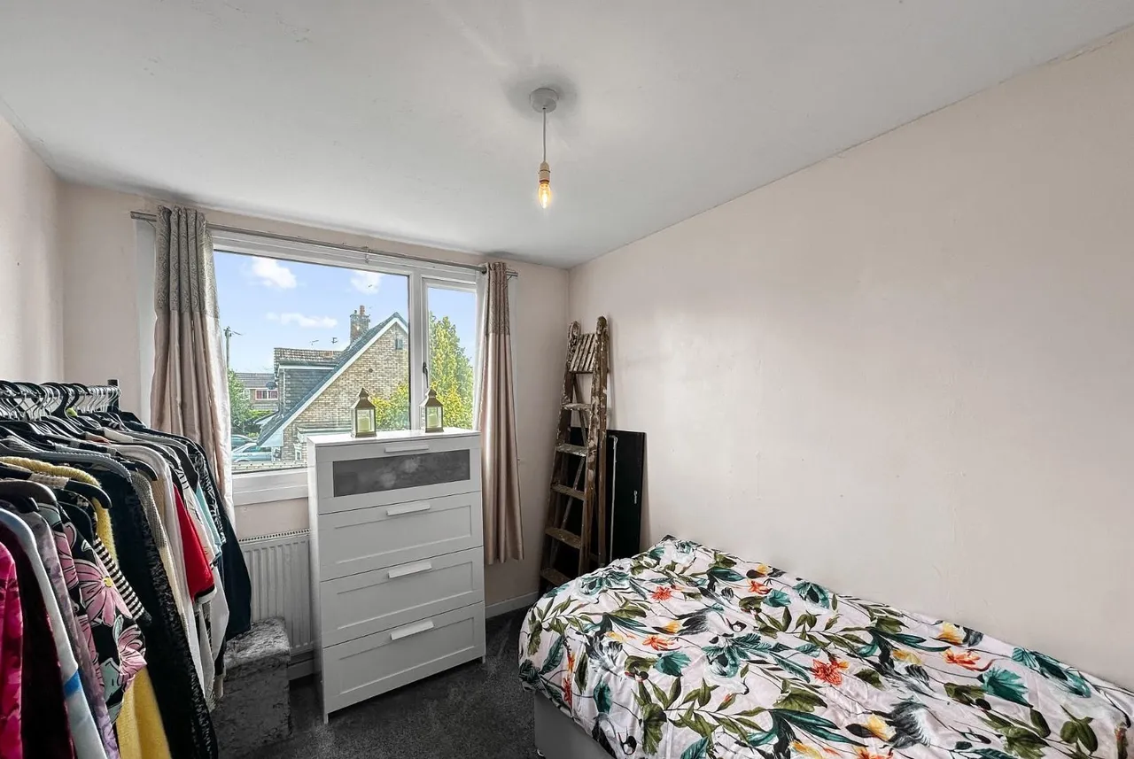 Redesmere Close, Timperley, Cheshire WA15 7EE, photo 12