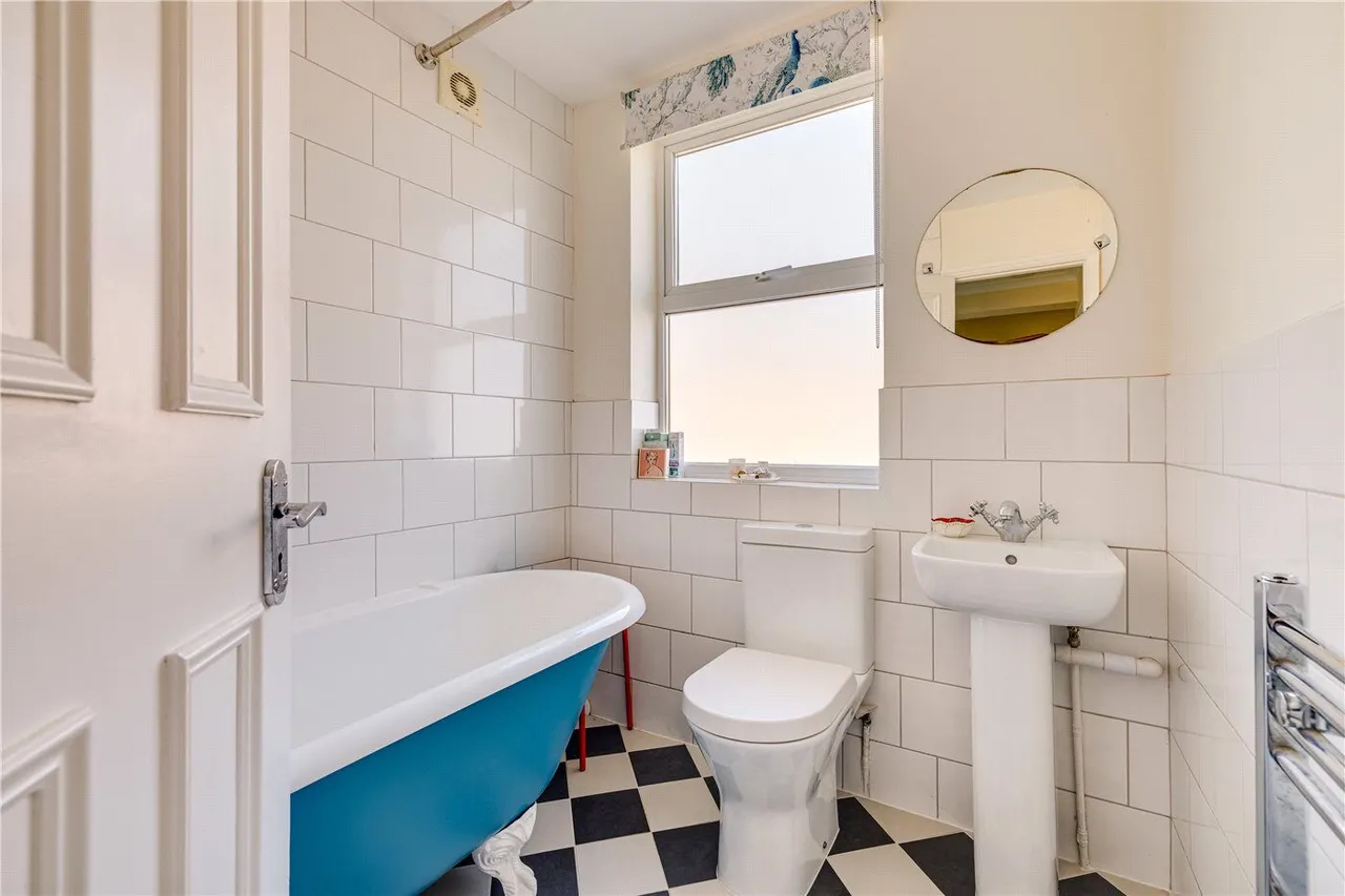 Fulham Palace Road, London, SW6, photo 5