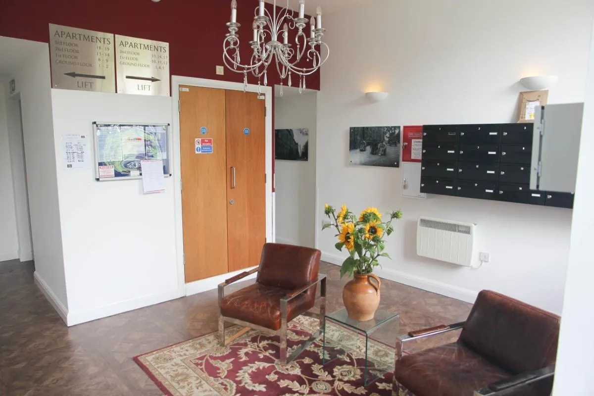 Infirmary Hill, Truro, TR1, photo 13