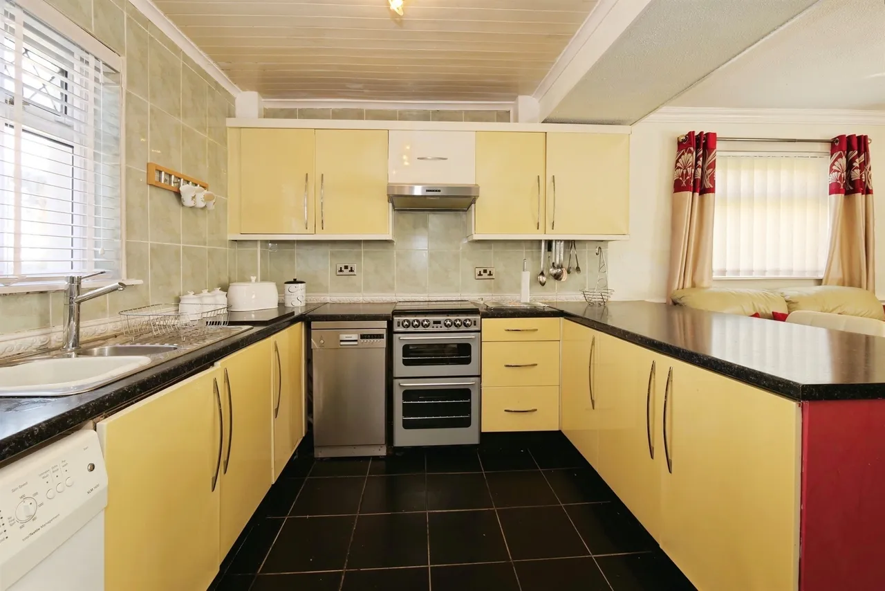 Pendre BRIDGEND, CF31, photo 5