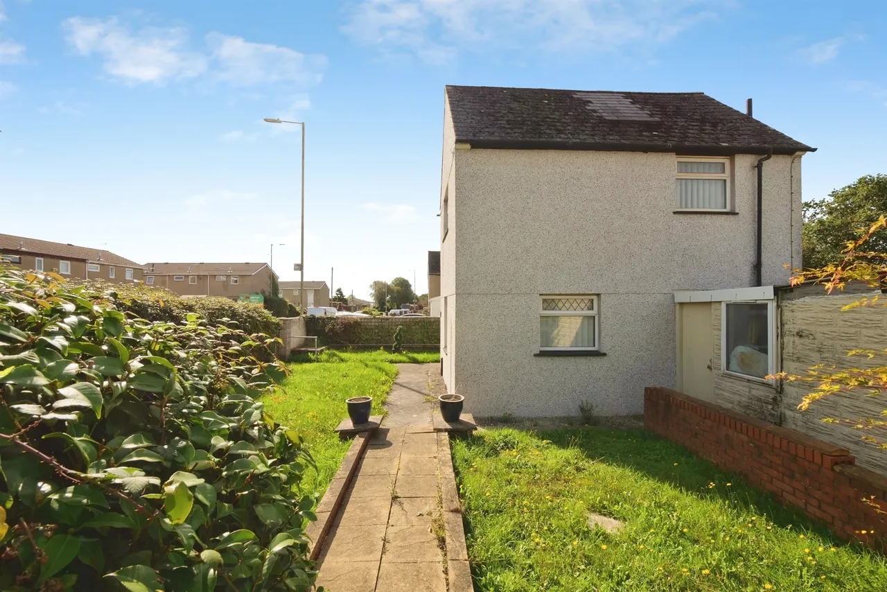 Pendre BRIDGEND, CF31, photo 15