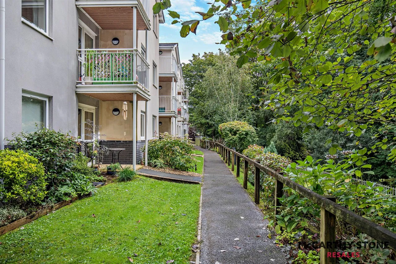 Oaklands Drive, Okehampton, EX20, photo 17