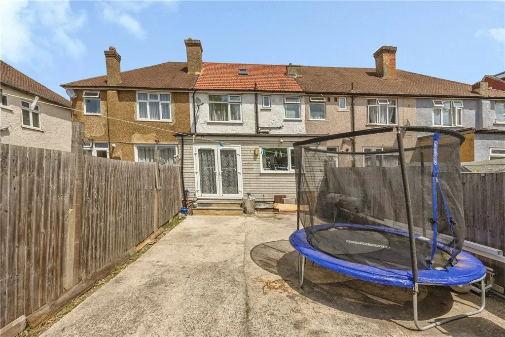 Pentlands Close, Mitcham, CR4, photo 21