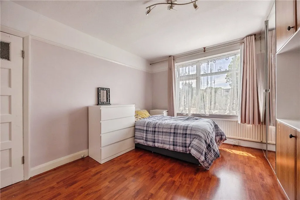 Pentlands Close, Mitcham, CR4, photo 13