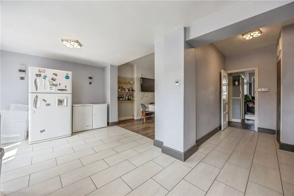 Pentlands Close, Mitcham, CR4, photo 11