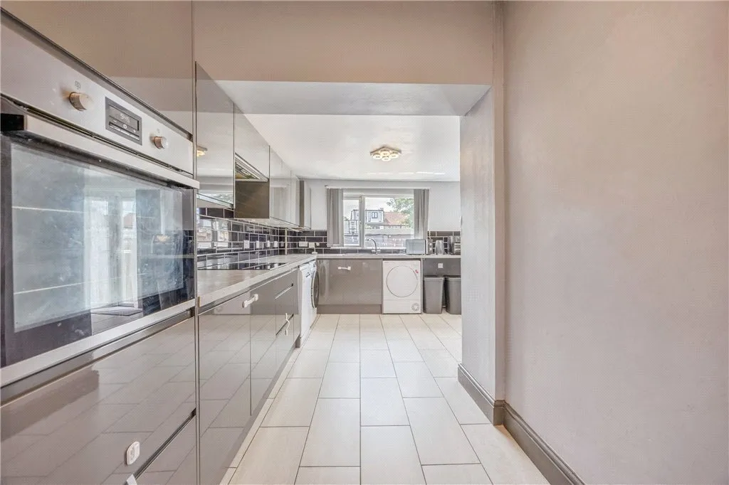 Pentlands Close, Mitcham, CR4, photo 6