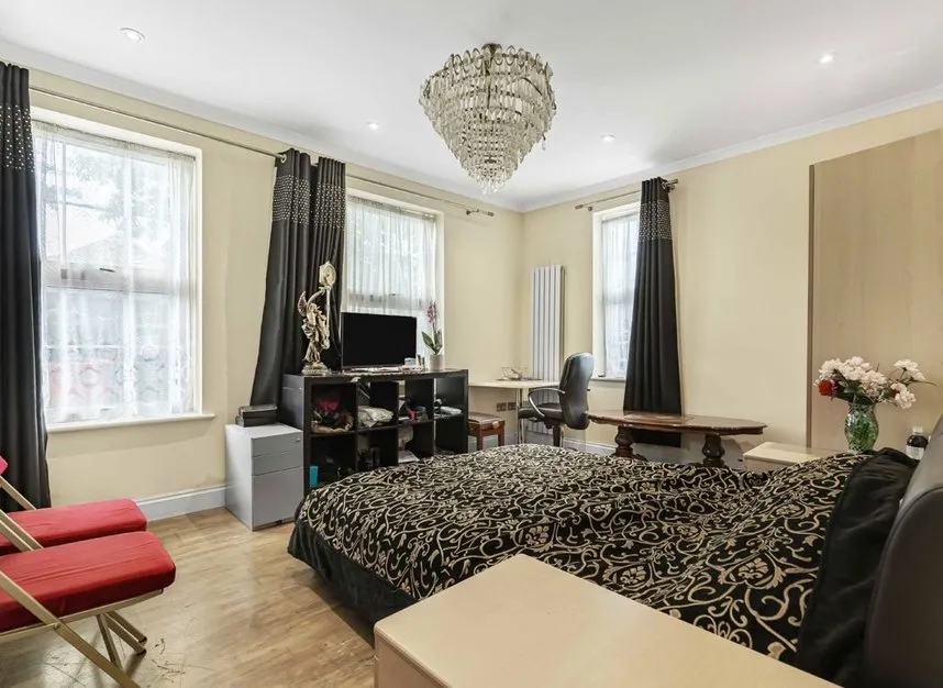 Great West Road, Hounslow, TW5, photo 7