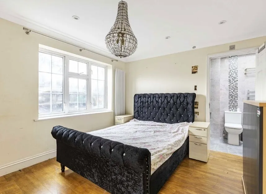 Great West Road, Hounslow, TW5, photo 4
