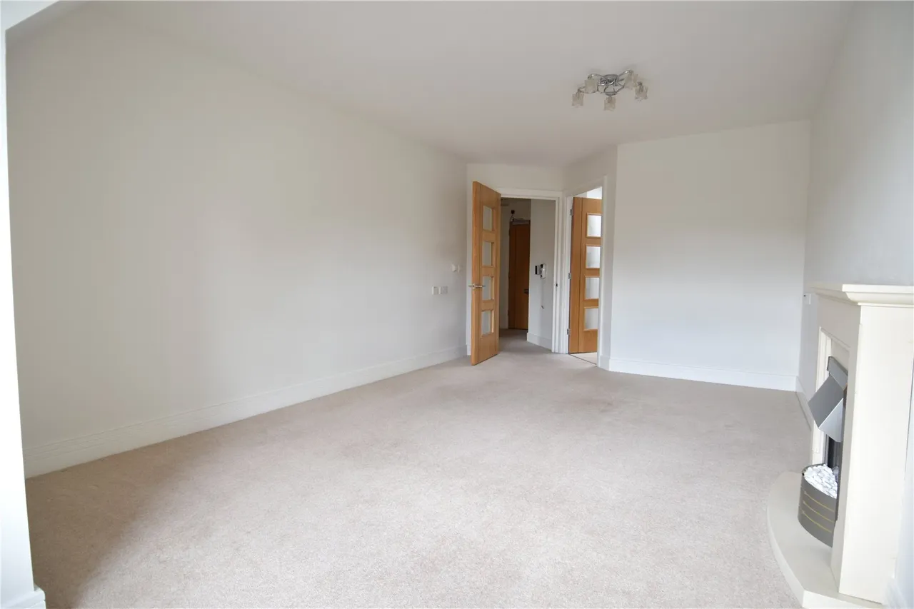 Hanbury Road, Droitwich, Worcestershire, WR9 8GD, photo 2