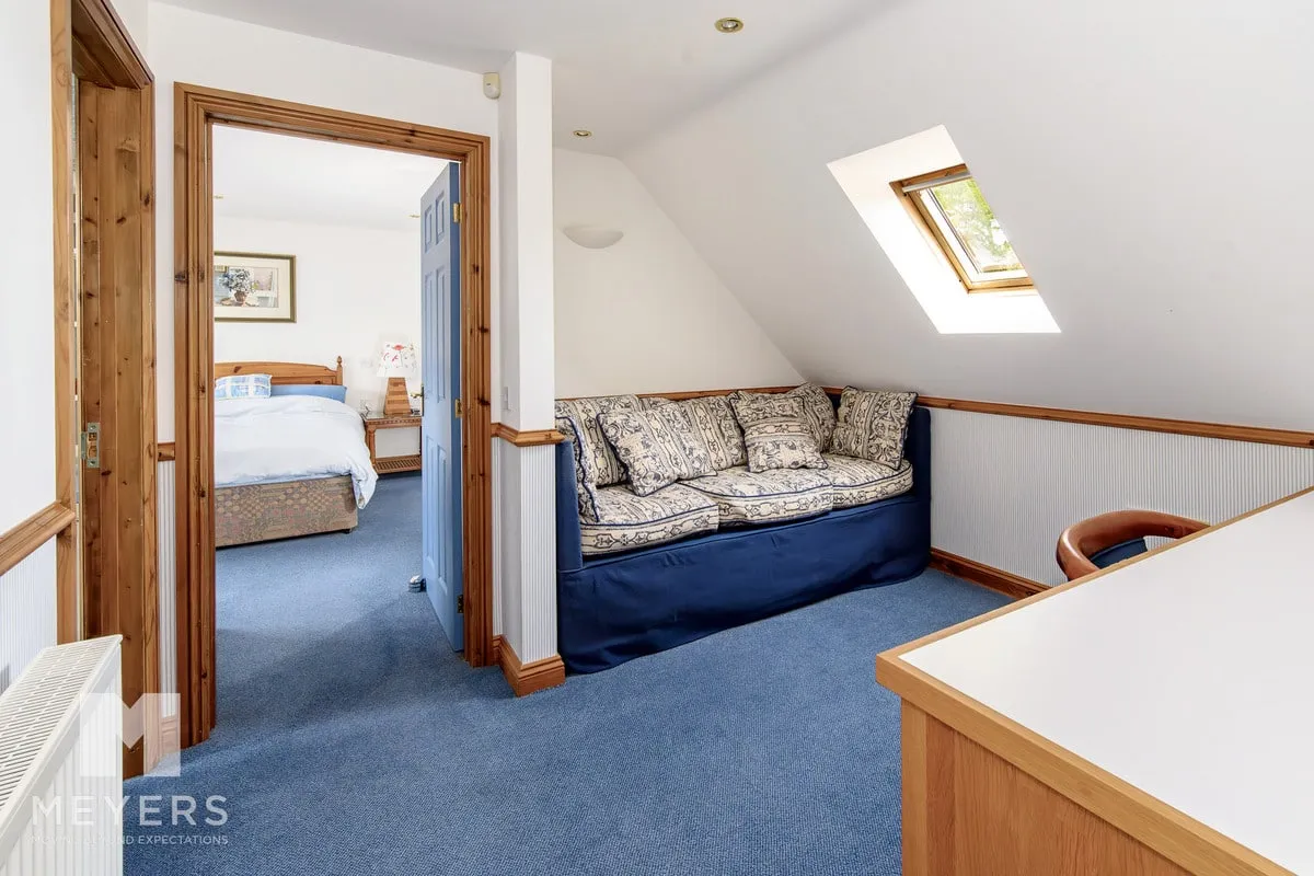 Cedar Avenue, St. Leonards, BH24, photo 17