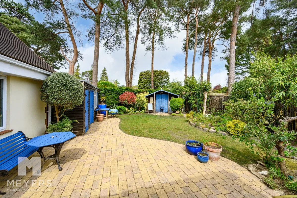 Cedar Avenue, St. Leonards, BH24, photo 29