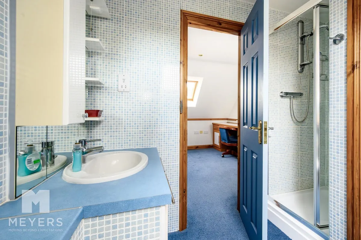 Cedar Avenue, St. Leonards, BH24, photo 23