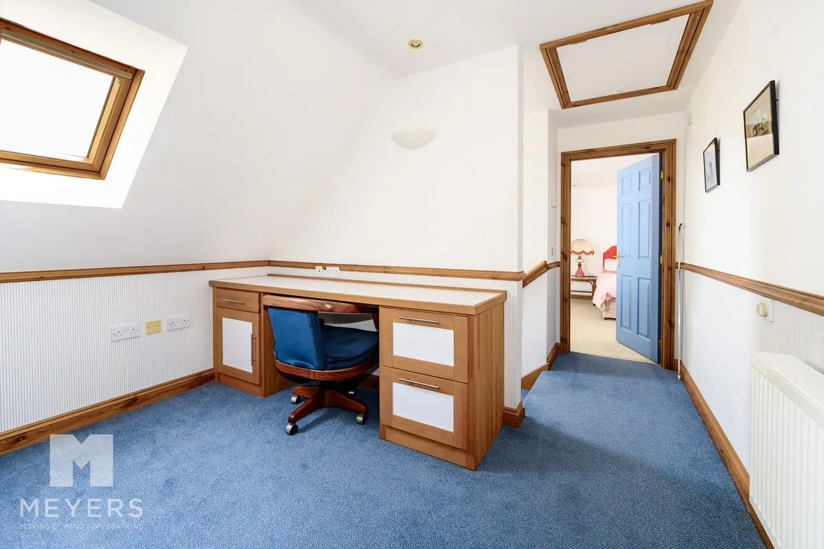 Cedar Avenue, St. Leonards, BH24, photo 16