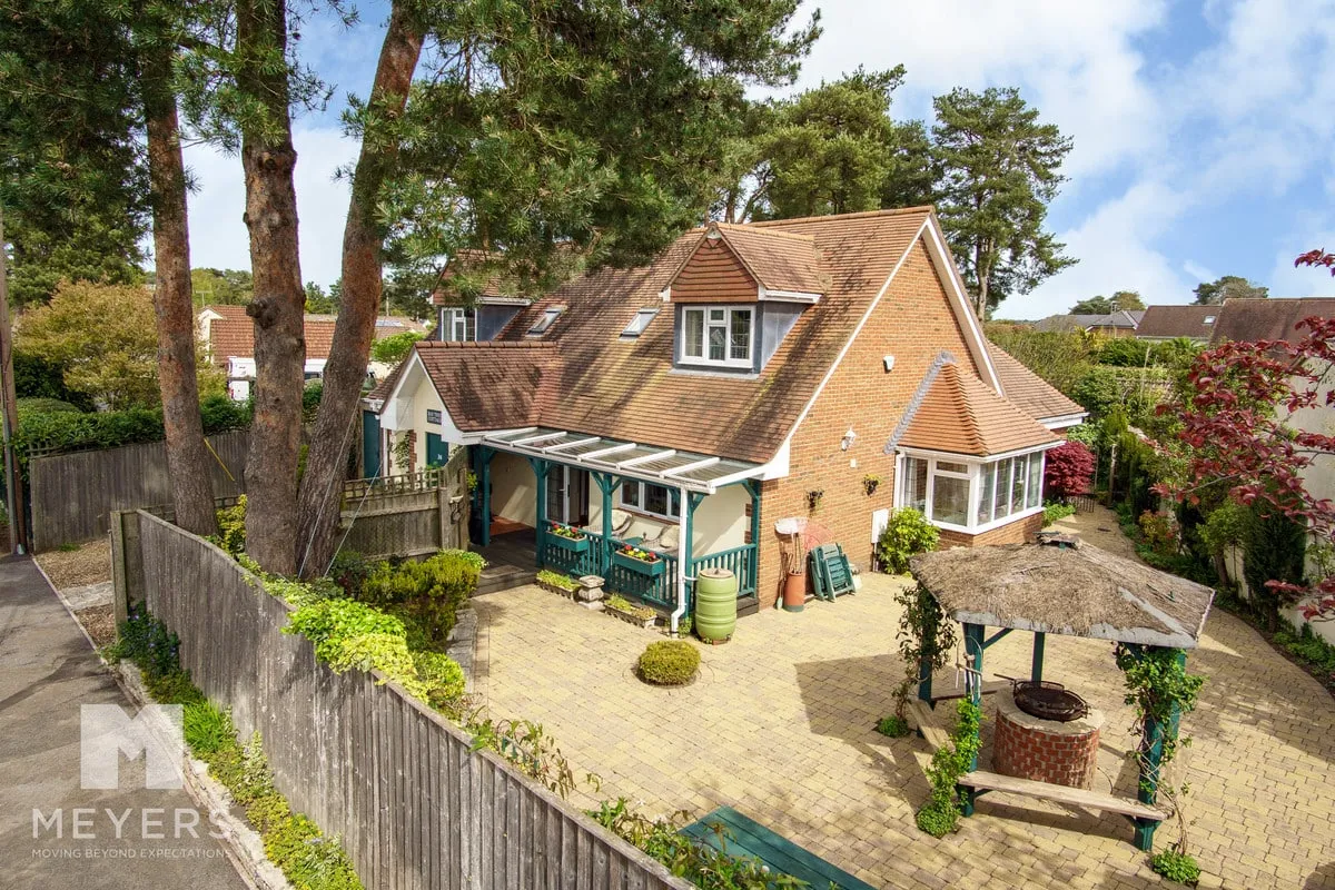 Cedar Avenue, St. Leonards, BH24, photo 6