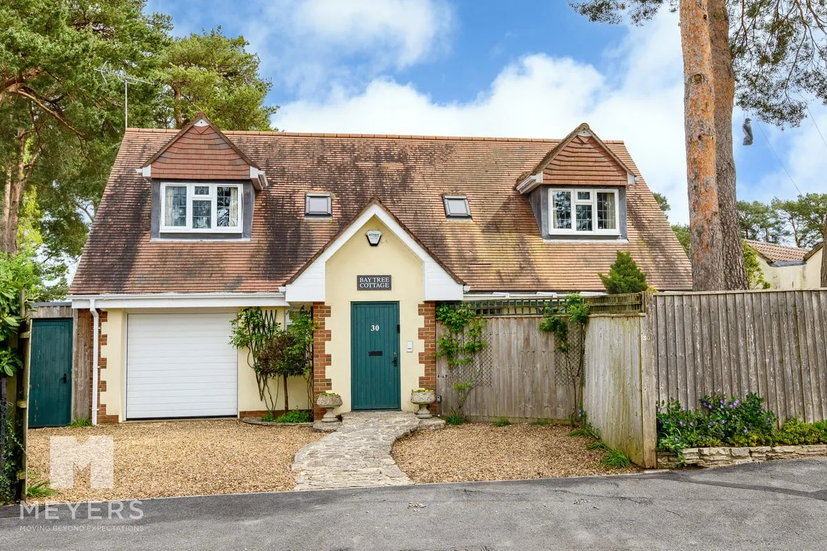 Cedar Avenue, St. Leonards, BH24, photo 32