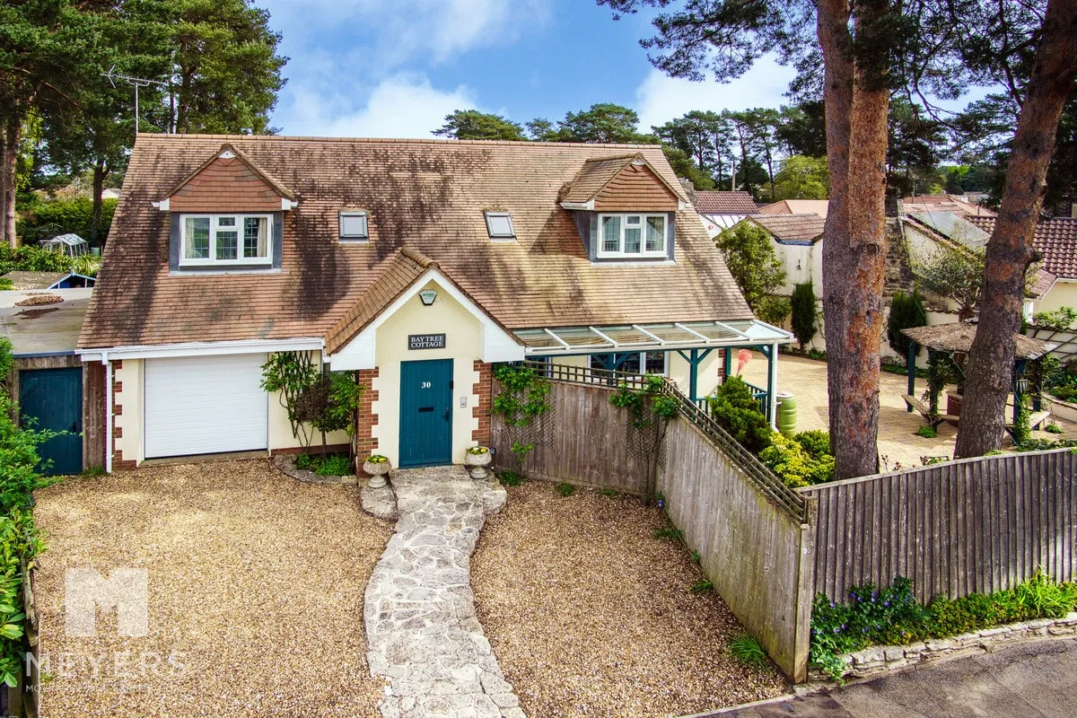 Cedar Avenue, St. Leonards, BH24, photo 31