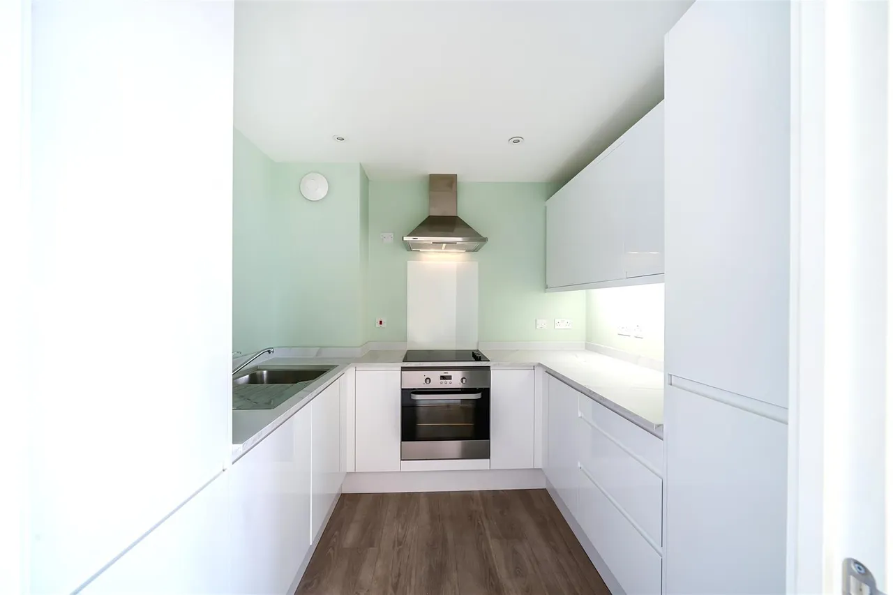 North Close, Lymington, SO41, photo 7