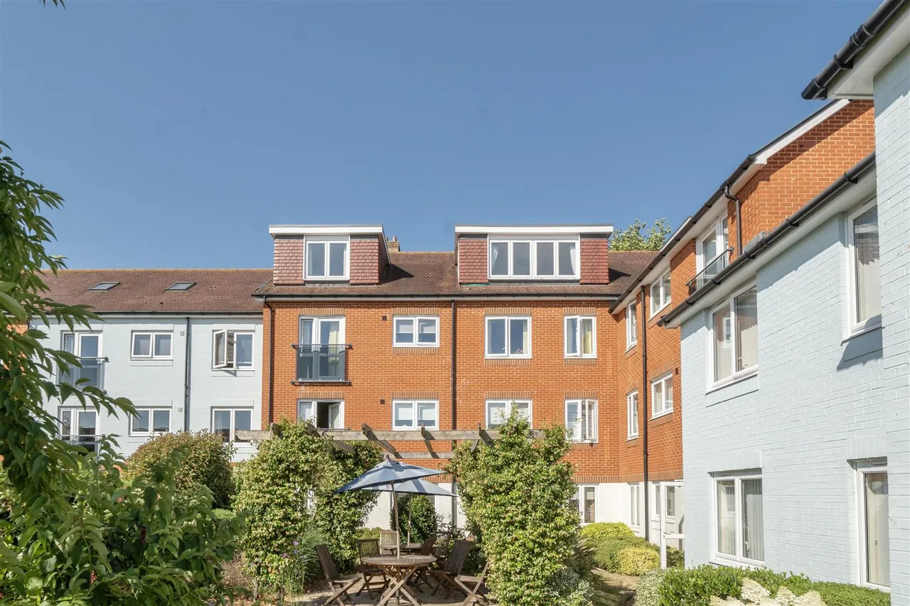 North Close, Lymington, SO41, photo 14