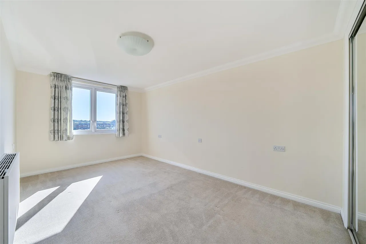North Close, Lymington, SO41, photo 9