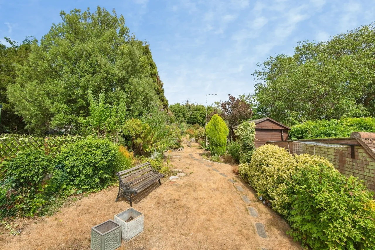 Whitehill Road, Hitchin, Hertfordshire, SG4, photo 2