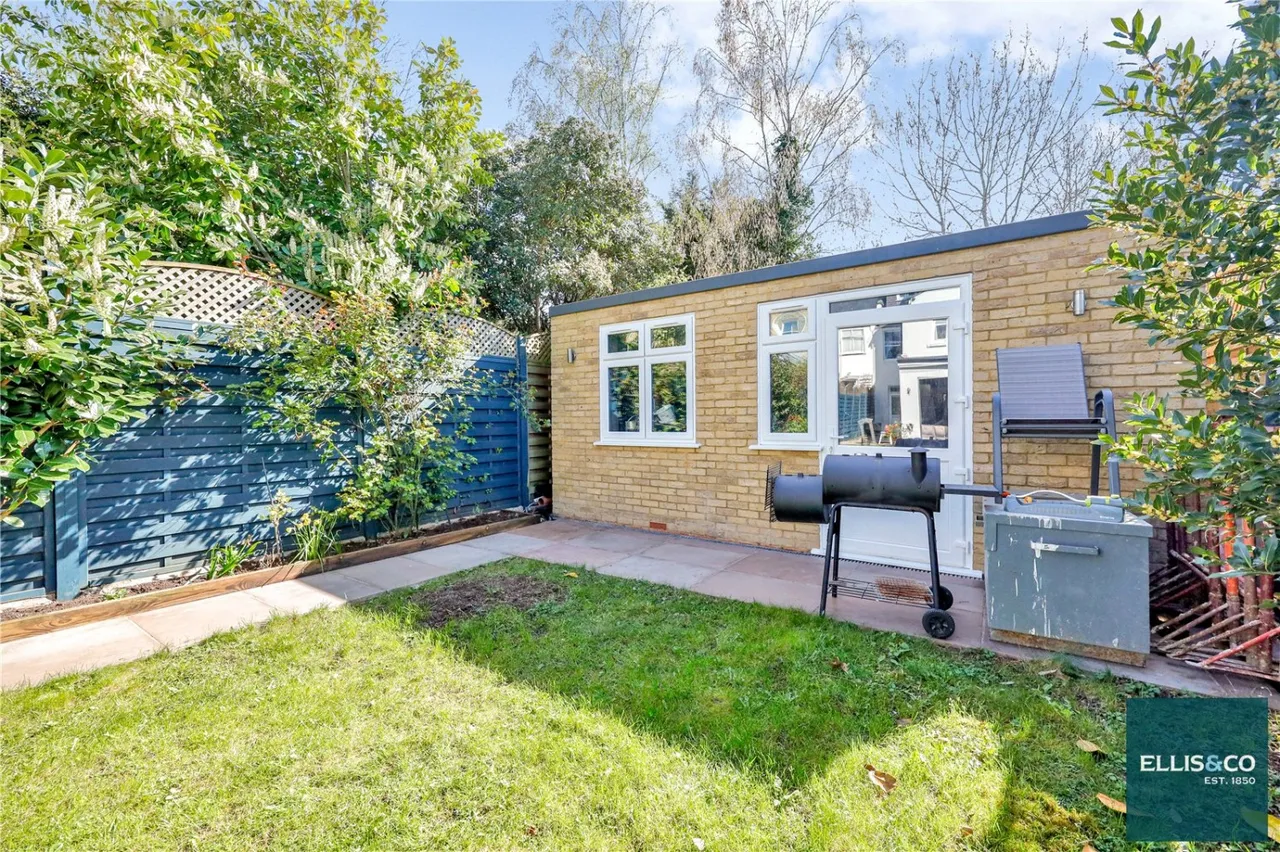 Nether Street, Woodside Park, N12, photo 26