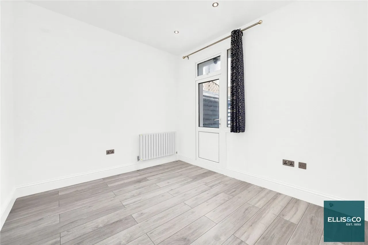 Nether Street, Woodside Park, N12, photo 6