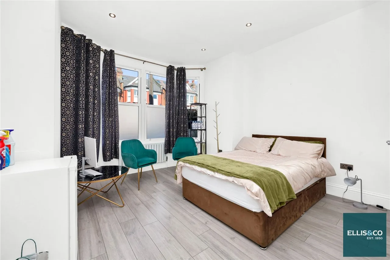Nether Street, Woodside Park, N12, photo 10