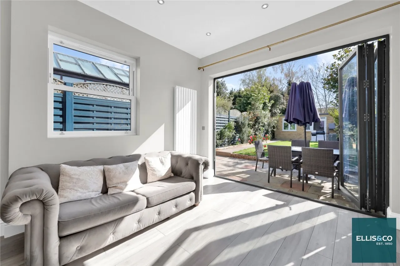 Nether Street, Woodside Park, N12, photo 5