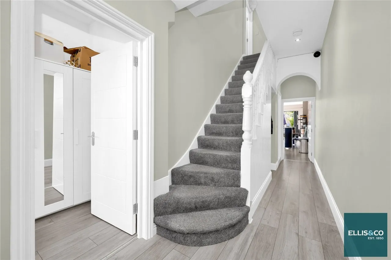 Nether Street, Woodside Park, N12, photo 12