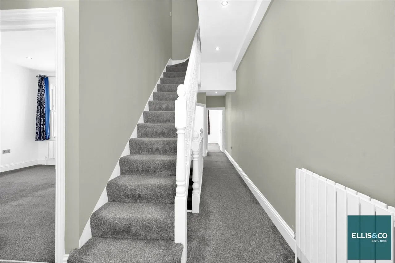 Nether Street, Woodside Park, N12, photo 20