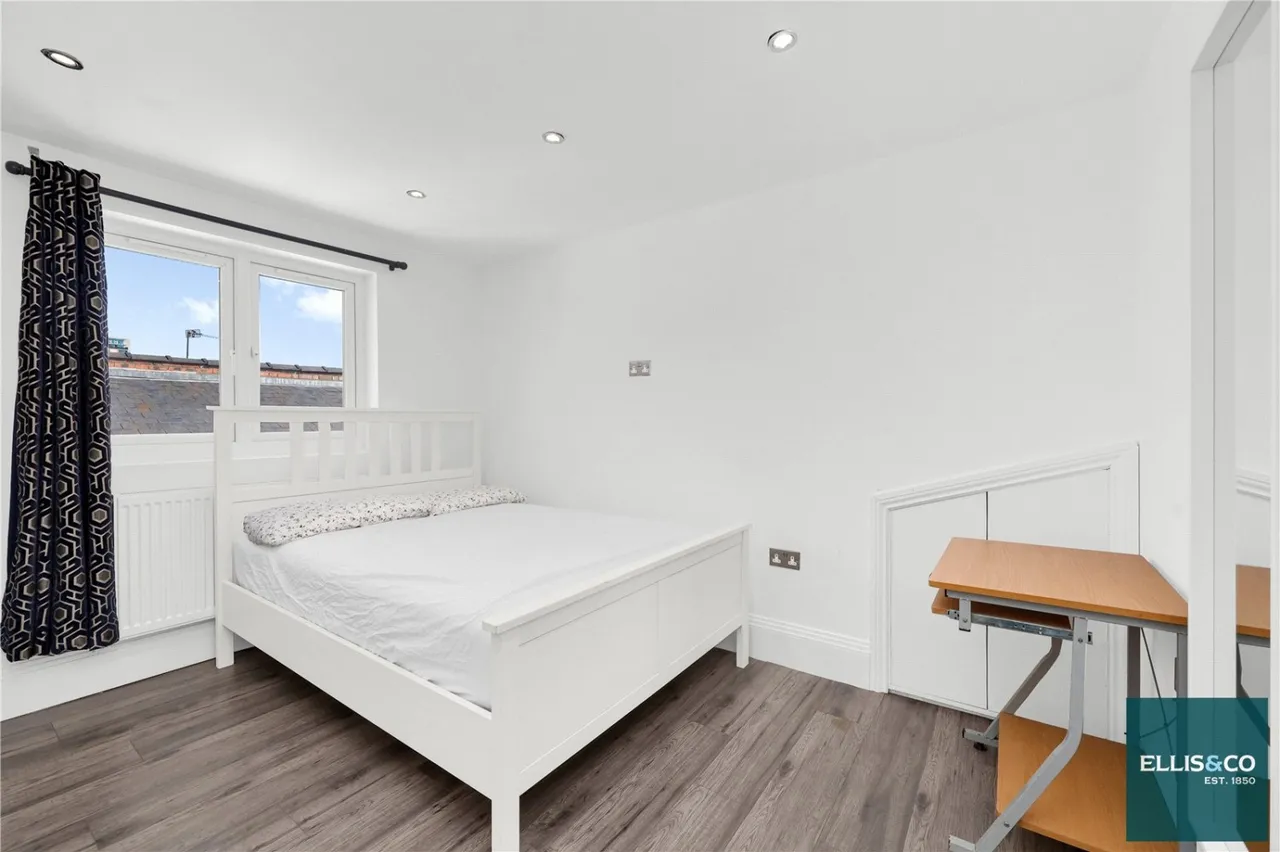 Nether Street, Woodside Park, N12, photo 21