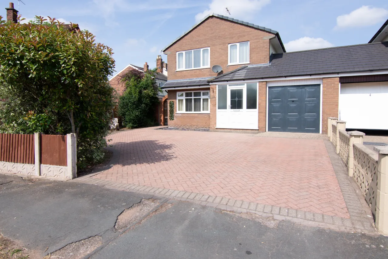4 bed house for sale, Blackcroft Avenue, Barnton, CW8